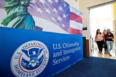 Juez avala requerimiento de que todos quienes estén ilegalmente en EEUU se registren